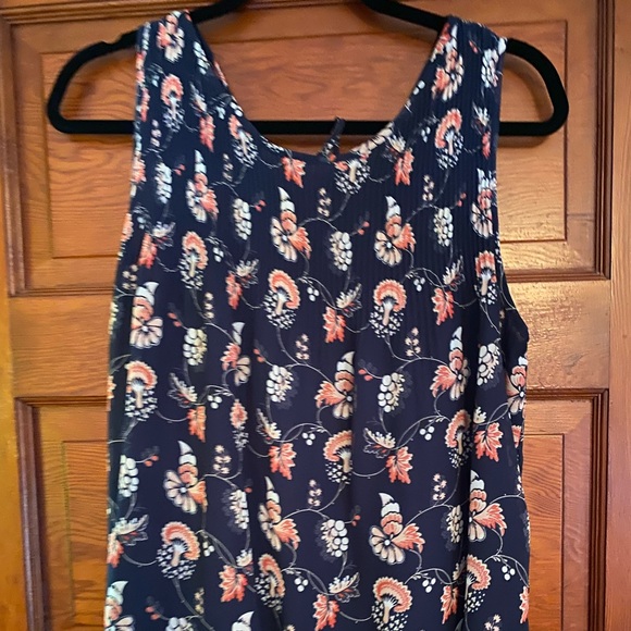 Large max studio tank top - Picture 3 of 3